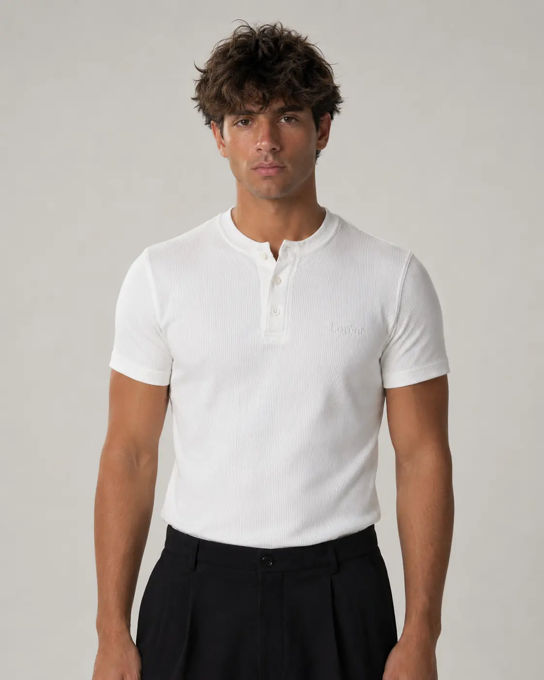Aurelio short sleeve henley white model image